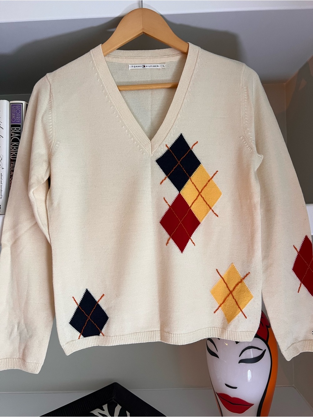Tommy Hilfiger Cream V-Neck Sweater with Argyle Diamonds